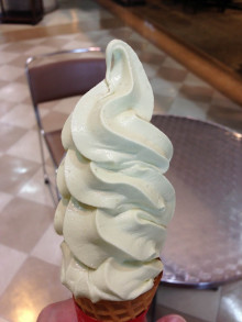 金沢でデザインを考える　クリエイティブディレクター加茂谷慎治のアメブロ-中島菜ソフトクリーム