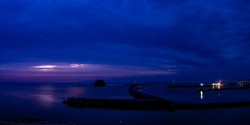 氷見漁港の夜明け (1)
