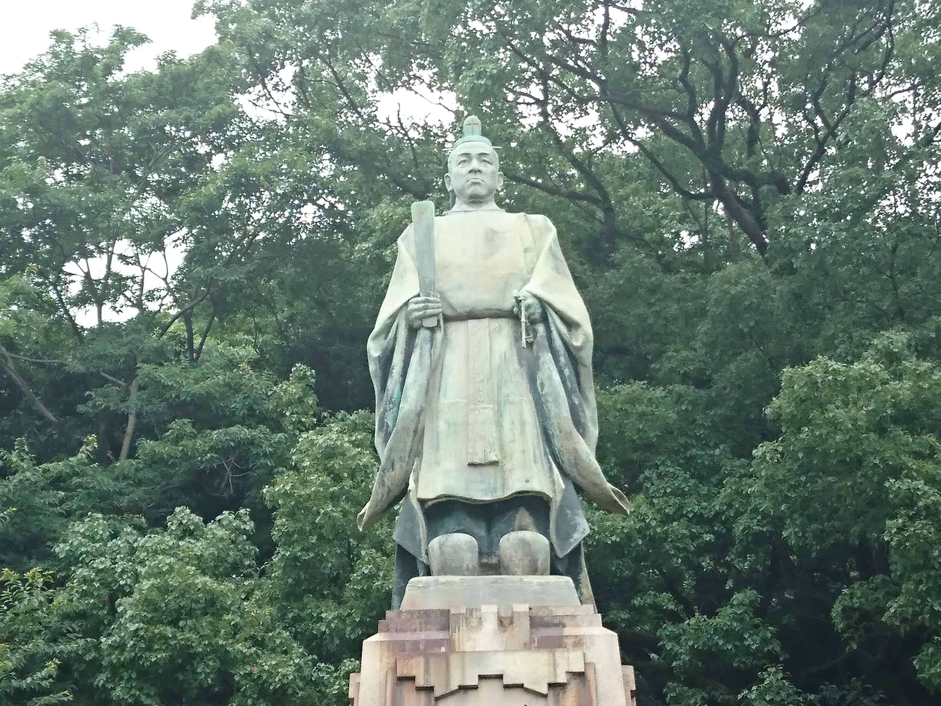薩摩藩主と国父の銅像 チャリ典と鹿児島の風に吹かれて