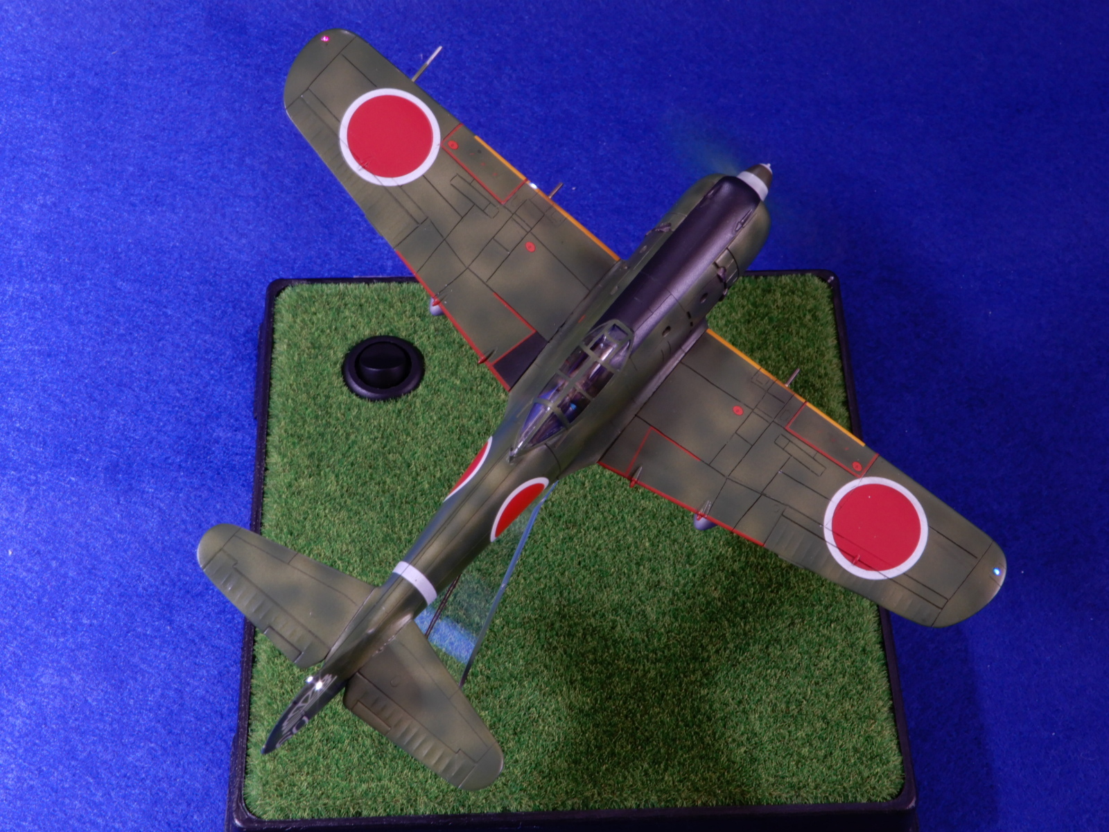 1/72 中島キ84 四式戦闘機 疾風 飛行姿勢② | 烏骨鶏のたまご