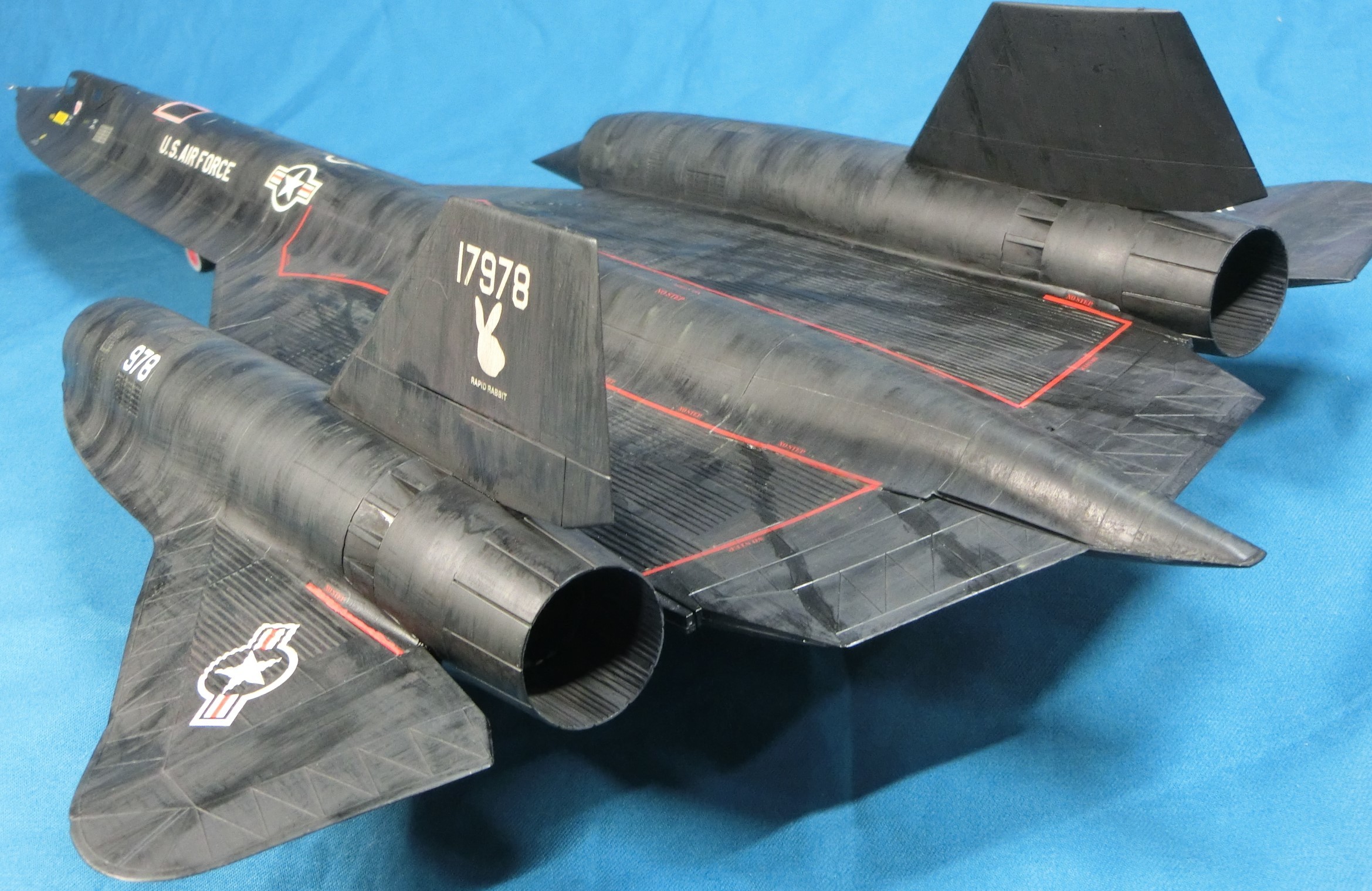 タミヤイタレリ1/48 SR-71Aブラックバード戦略偵察機 - モデログラード：模型とアメコミの日々
