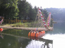 山の朝通信-蓼科湖上に浮かぶ御柱